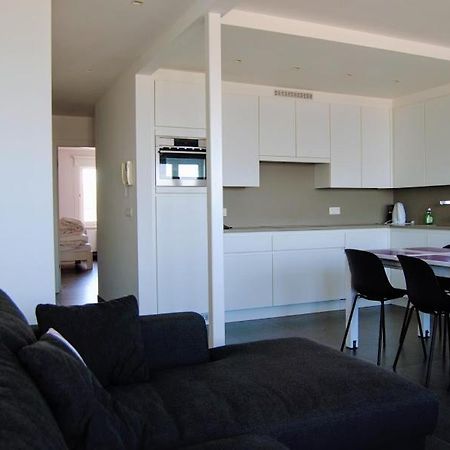 Modern Appartement Op De Zeedijk Met 2 Slaapkamers Te Oostende Eksteriør bilde